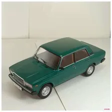 Масштабная модель Hachette VAZ-2107-71 Zhiguli / ВАЗ-2107-71 Жигули, темно-зеленый, 1:24